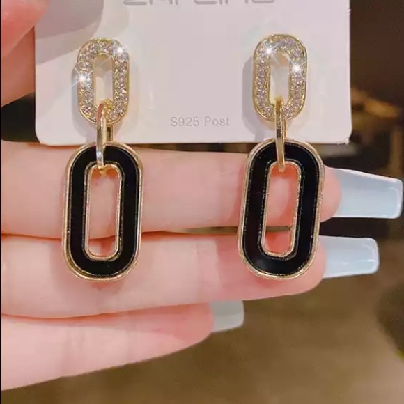 Jewelry - New Classic Black 18k gold plated Drop Earrings For Women Diamond-inlaid